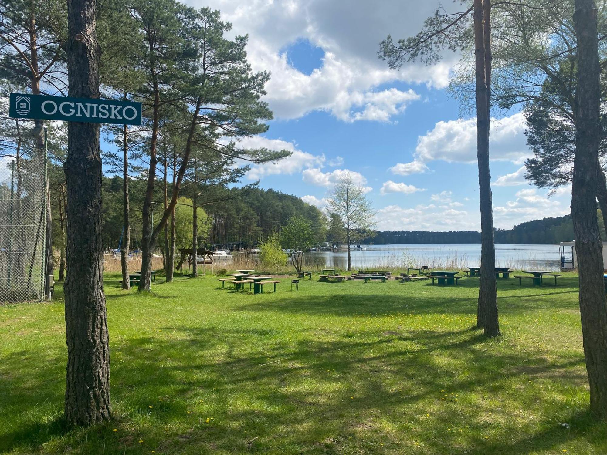 Osrodek Wypoczynkowy "Julia" W Samociazku Hotel Samociążek Kültér fotó
